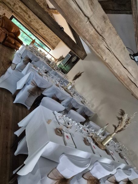 Mariage avec location des housses de chaise à Dième